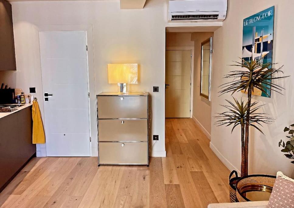 ניס Massena Street, 2 Rooms Balcony מראה חיצוני תמונה